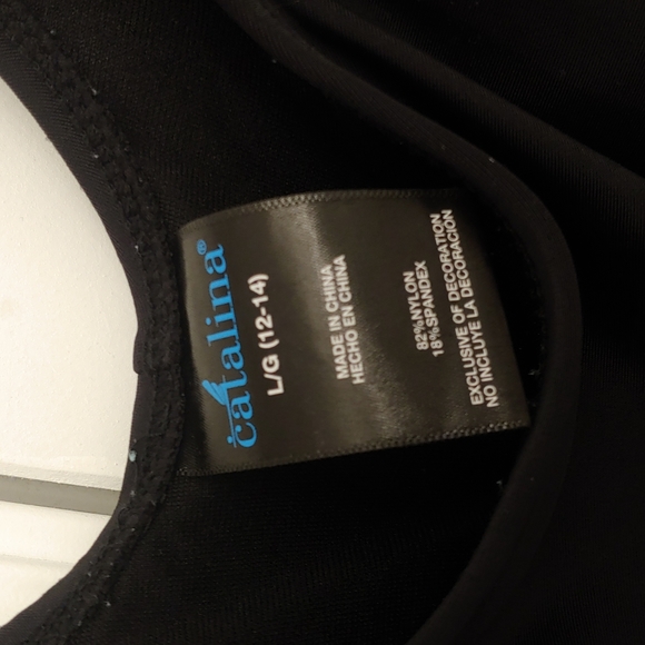 One-piece swimsuit - Picture 2 of 4